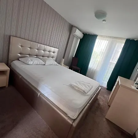 Hypnosis Hotel apartamentowy Năvodari